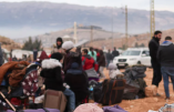Des milliers de Syriens affluent au Liban pour fuir les massacres commandités par le gouvernement djihadiste
