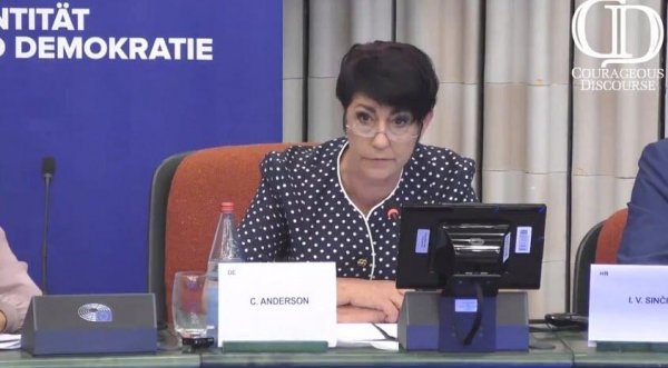 L'eurodéputé allemande Christine Anderson