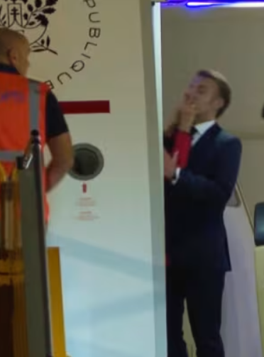 Filmé giflé par Brigitte, Macron tente de faire croire que c'est un deepfake par IA puis un coup des Russes avant de parler de "chamaillerie"
