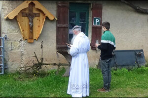 Reportage sur la « Journée de retour à la terre » le 10 mai 2025 en pays charollais.