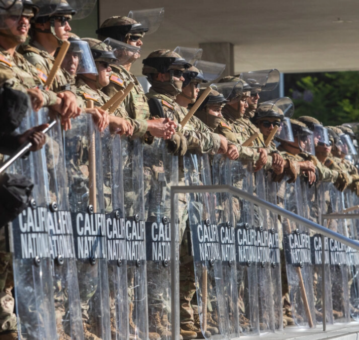 Le maire de Los Angeles impose un couvre-feu pour endiguer les pillages