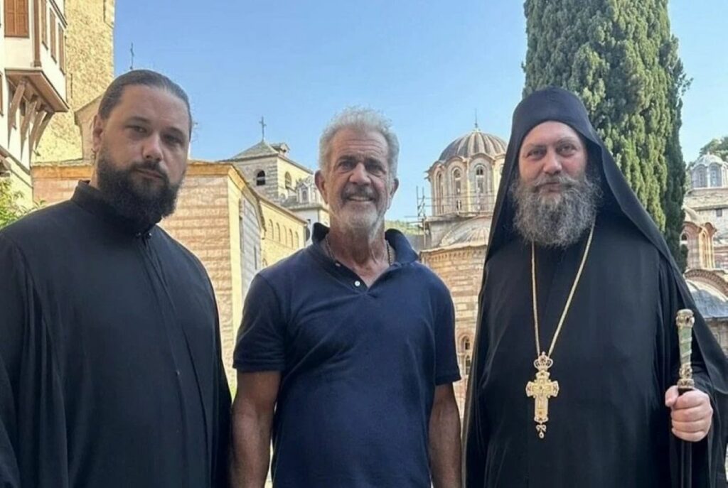 Mel Gibson en visite au Mont Athos