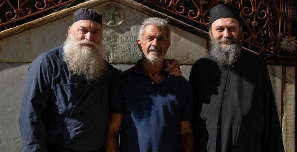 Mel Gibson en visite au Mont Athos