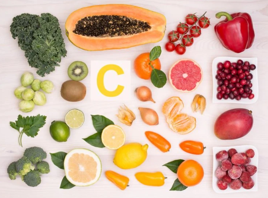 La vitamine C peut réactiver les gènes de renouvellement cutané et prévenir l'amincissement de la peau