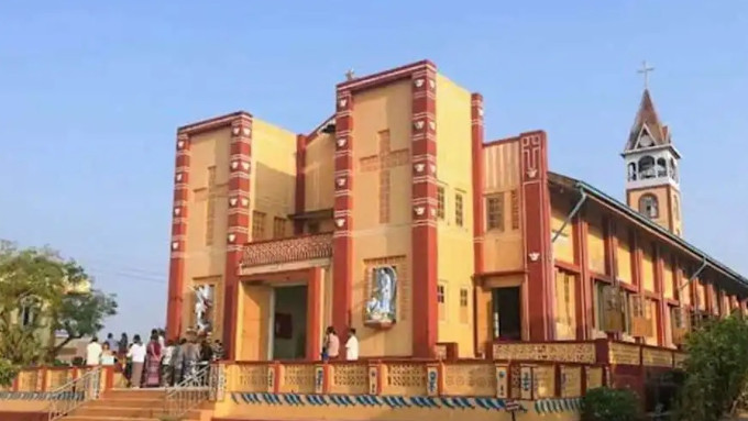 La dictature militaire du Myanmar prévoit de démolir une cathédrale catholique