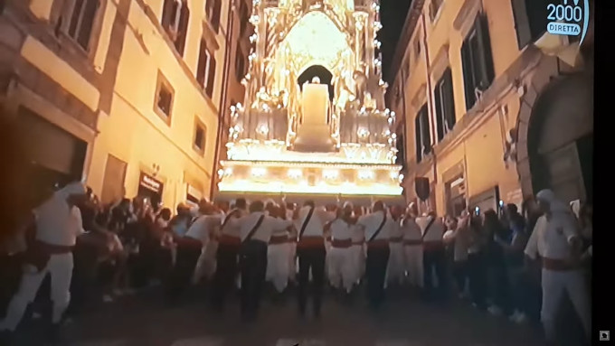 La police italienne arrête deux Turcs armés qui préparaient un attentat lors de la procession de la "Macchina di Santa Rosa"