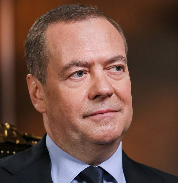 Medvedev à Zelensky : « la Russie possède des armes contre lesquelles aucun abri antiaérien ne peut protéger »