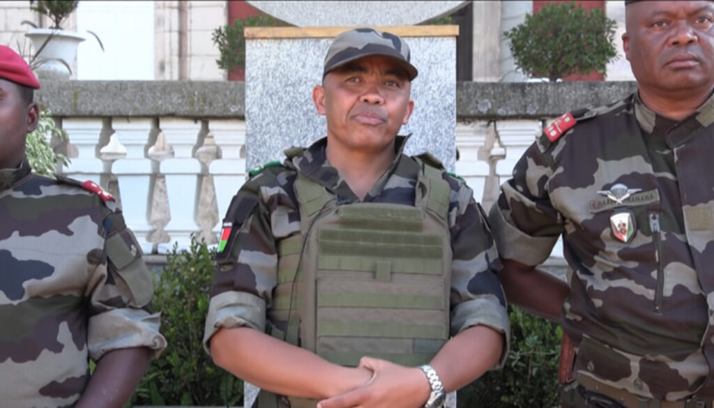 Des soldats et des policiers prennent le pouvoir à Madagascar