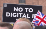 Des milliers de personnes manifestent contre le projet du gouvernement britannique d’introduire des cartes d’identité numériques obligatoires