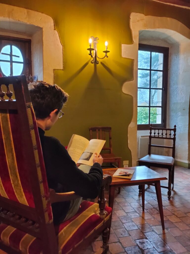 Suivez Le Sel de la terre sur les réseaux sociaux