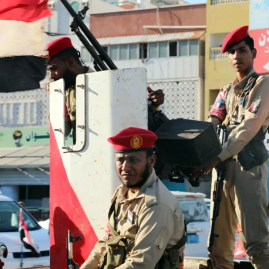 Le Yémen décrète l'état d'urgence pour 90 jours face à l'offensive soutenue par les Émirats arabes unis