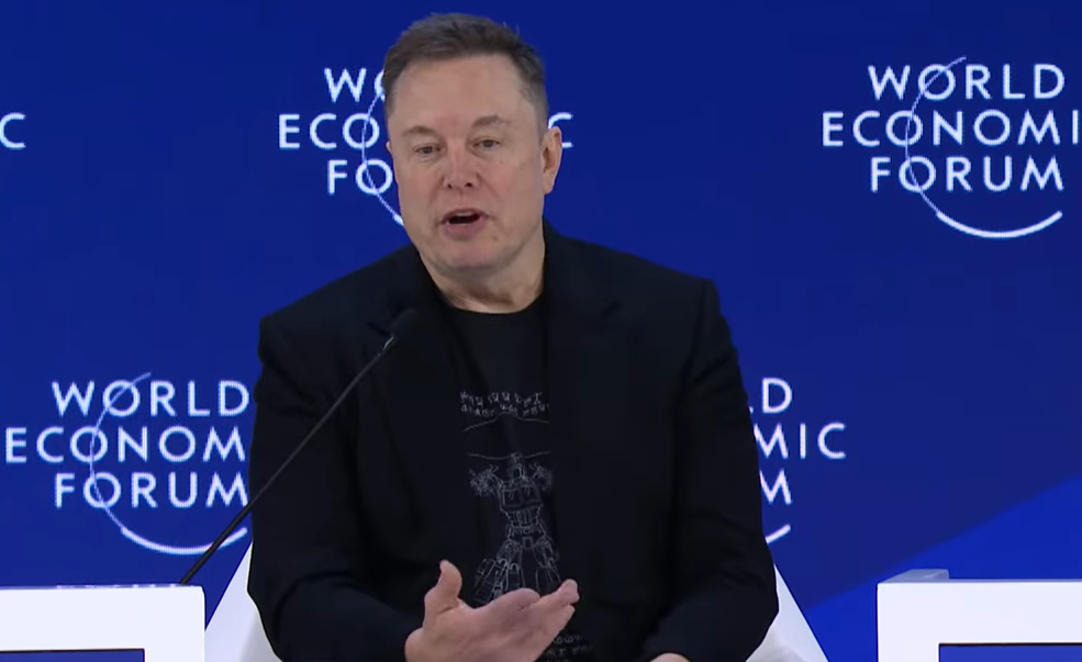 Elon Musk promet une IA plus intelligente que l'humanité réunie