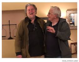 Noam Chomsky discutant avec Steve Bannon. Photo des "Epstein files"