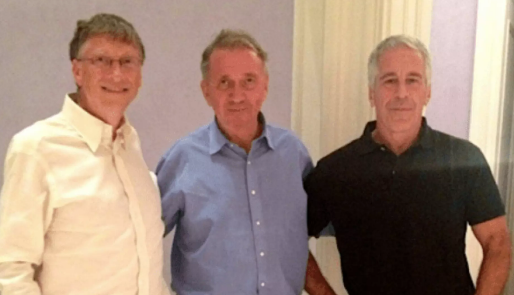 Terje Rod-Larsen entre Bill Gates et Jeffrey Epstein