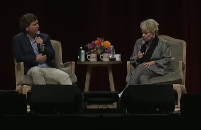 La comédienne Roseanna Barr parlant d'Hollywood : "Ils aiment le goût de la chair humaine et ils boivent du sang humain"