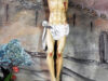 Image - Rare crucifix dans l’église du Christ-Rédempteur à Taybeh, avec la plaie sur le flanc gauche.