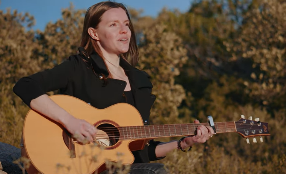 Le magazine Frontières vire Erga parce qu'elle admire Dieudonné