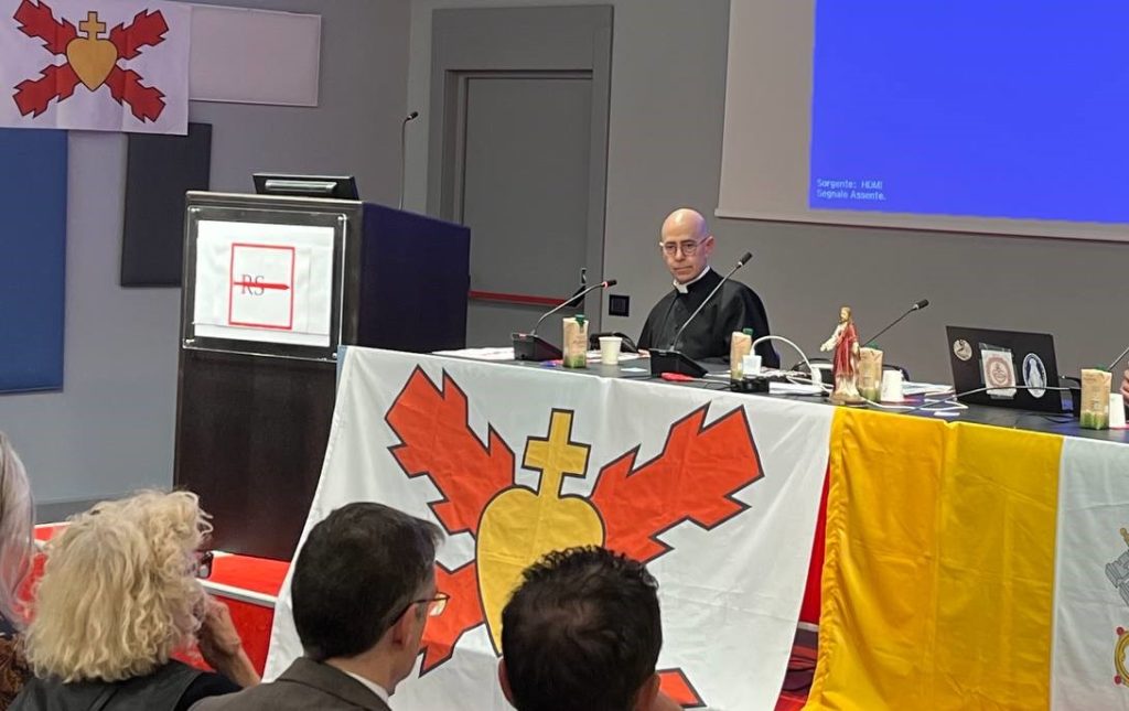 Tribune du colloque catholique italien organisé par Radio Spada