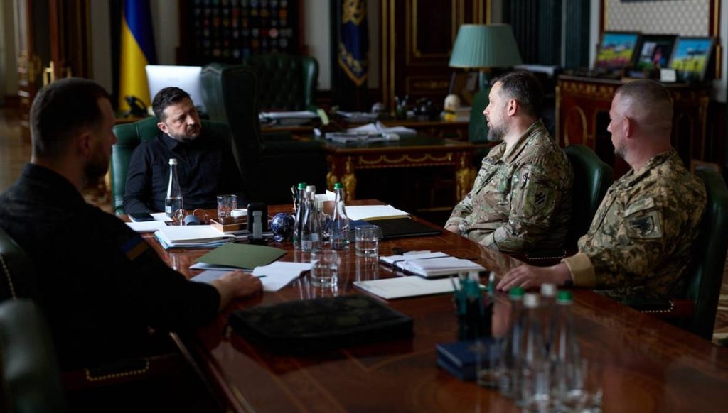 Ukraine : les coulisses du limogeage de Syrsky